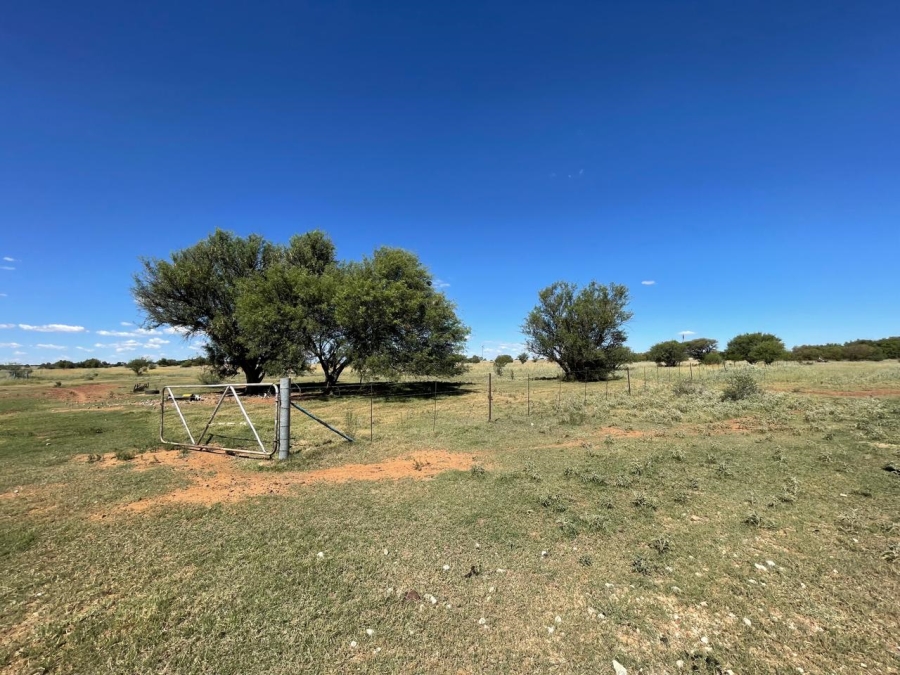 6 Bedroom Property for Sale in Bloemhof Rural North West